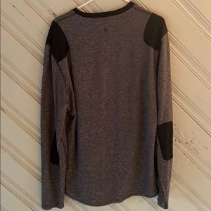 Men’s lululemon long sleeve shirt